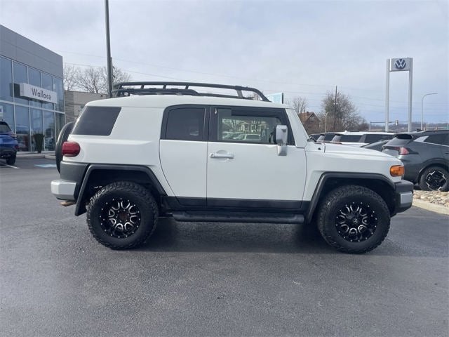 2014 Toyota FJ Cruiser Base