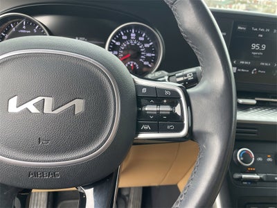 2022 Kia Carnival LXS