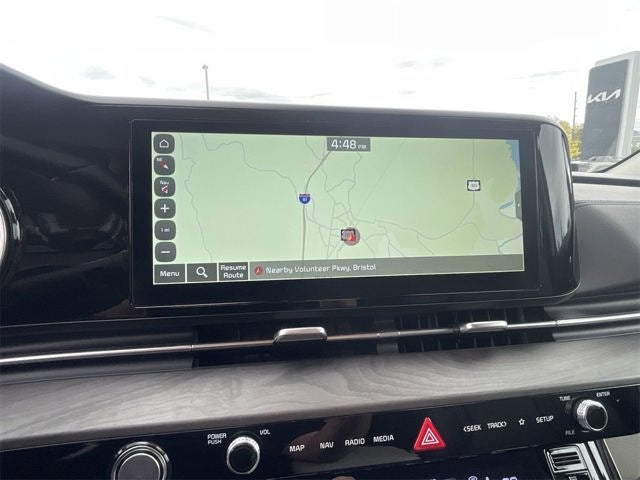 2024 Kia Carnival EX