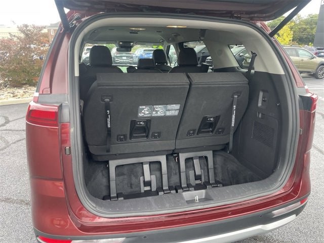 2024 Kia Carnival EX