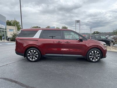 2024 Kia Carnival EX