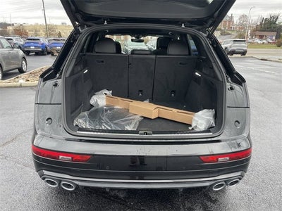 2022 Audi SQ5 Premium Plus quattro