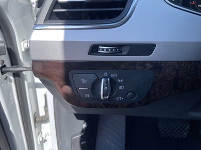 2019 Audi Q7 45 SE Premium Plus quattro