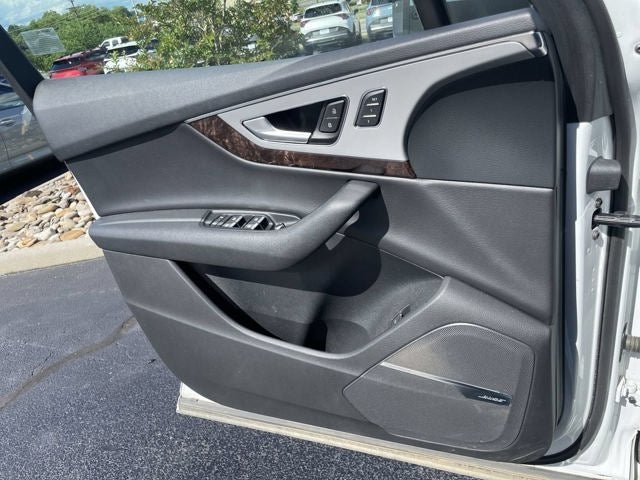 2019 Audi Q7 45 SE Premium Plus quattro