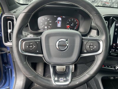 2020 Volvo XC40 R-Design