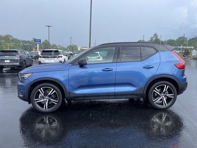 2020 Volvo XC40 R-Design